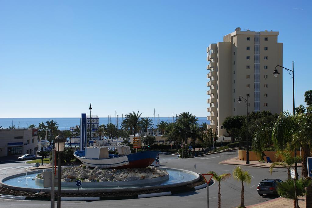 Estepona Marina Apartment ภายนอก รูปภาพ