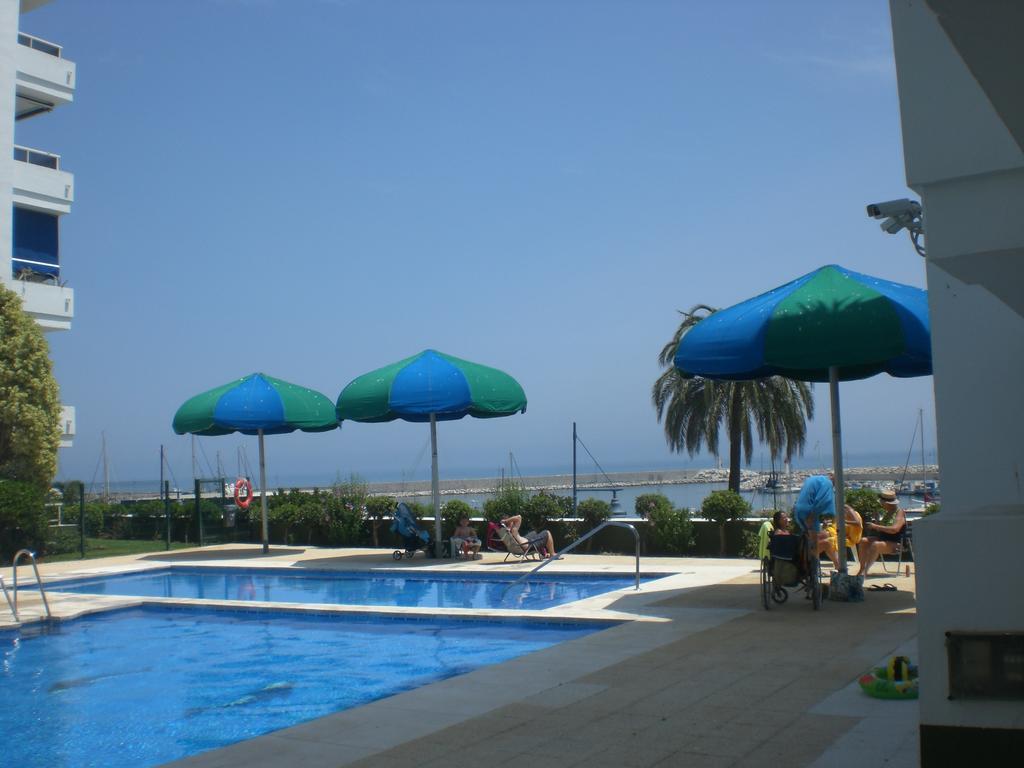 Estepona Marina Apartment ภายนอก รูปภาพ