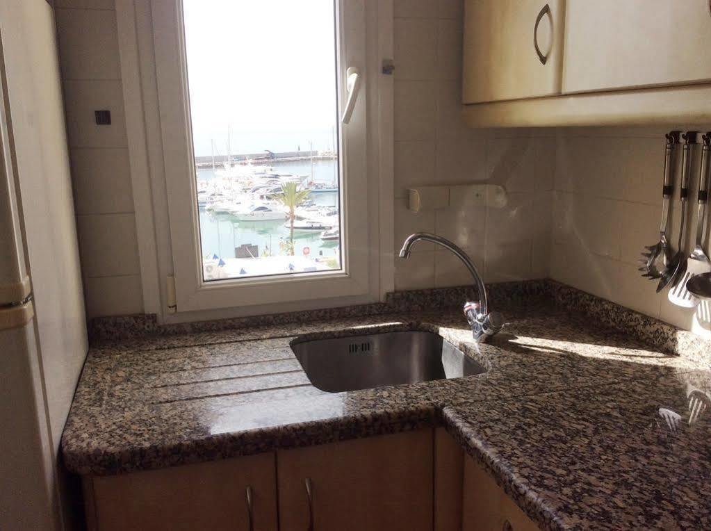 Estepona Marina Apartment ภายนอก รูปภาพ